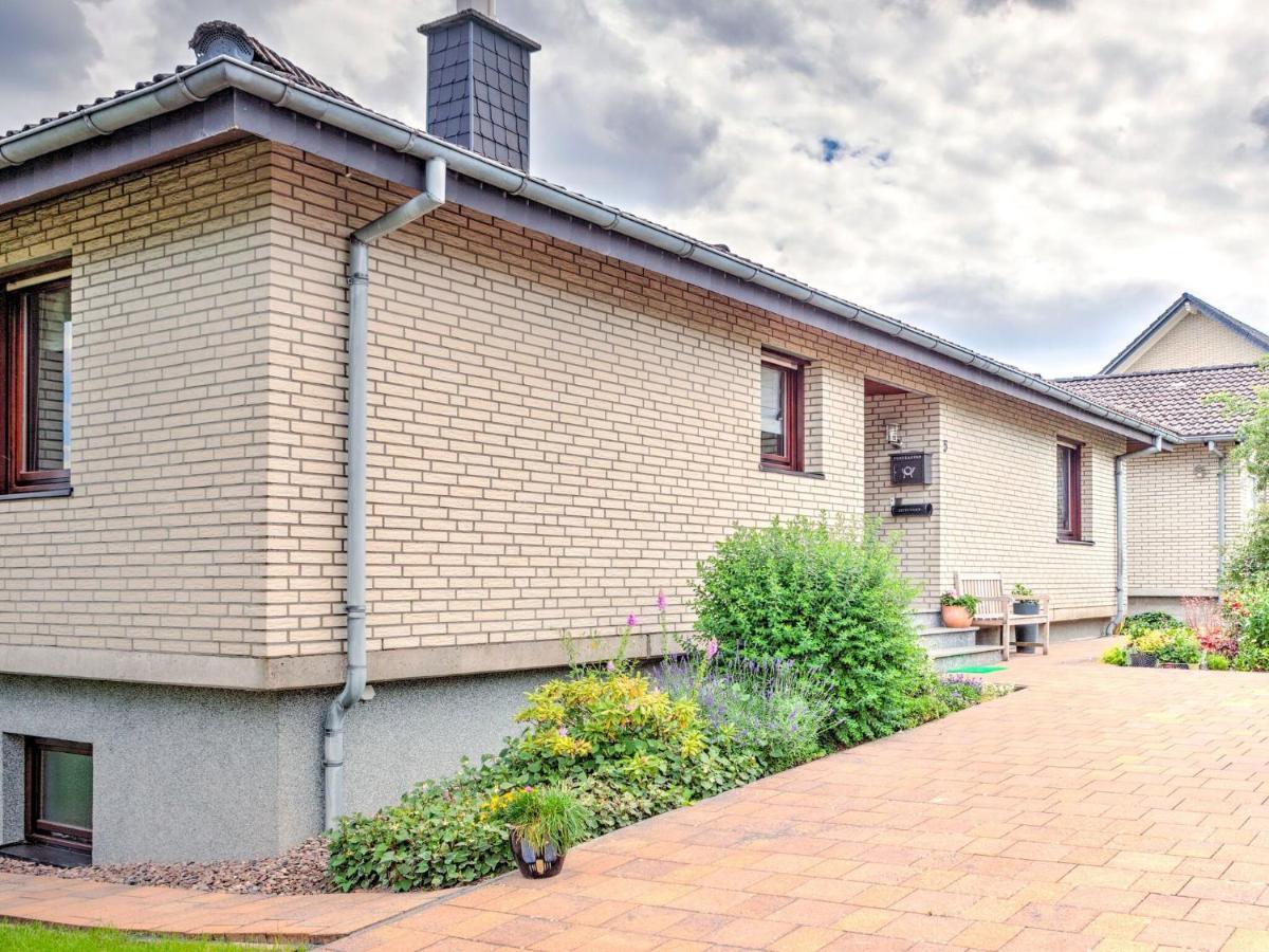 Sunny Flat In Bad Driburg With Garden Apartment Exterior foto