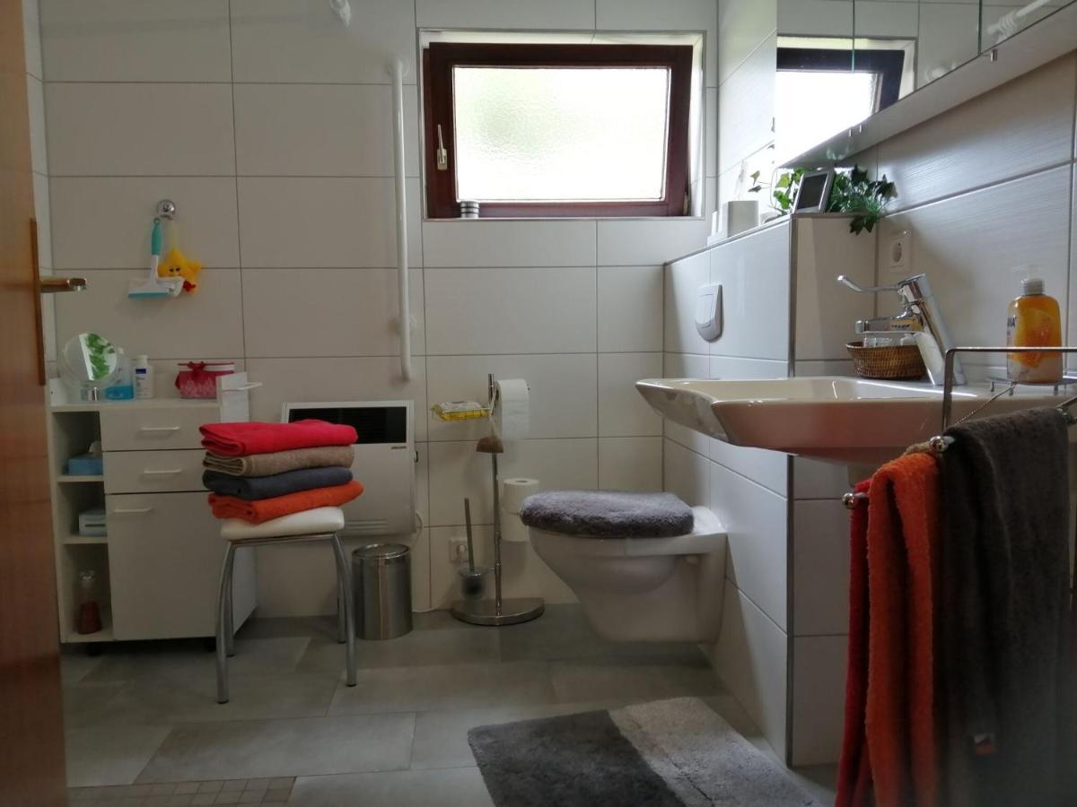Sunny Flat In Bad Driburg With Garden Apartment Exterior foto